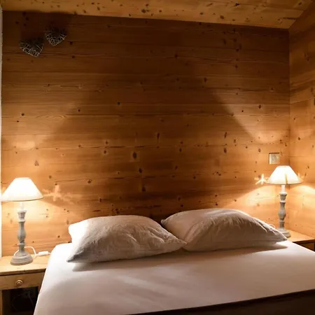 Onyx - 4 Pieces Pour 8 Personnes 37 Macot-la-Plagne